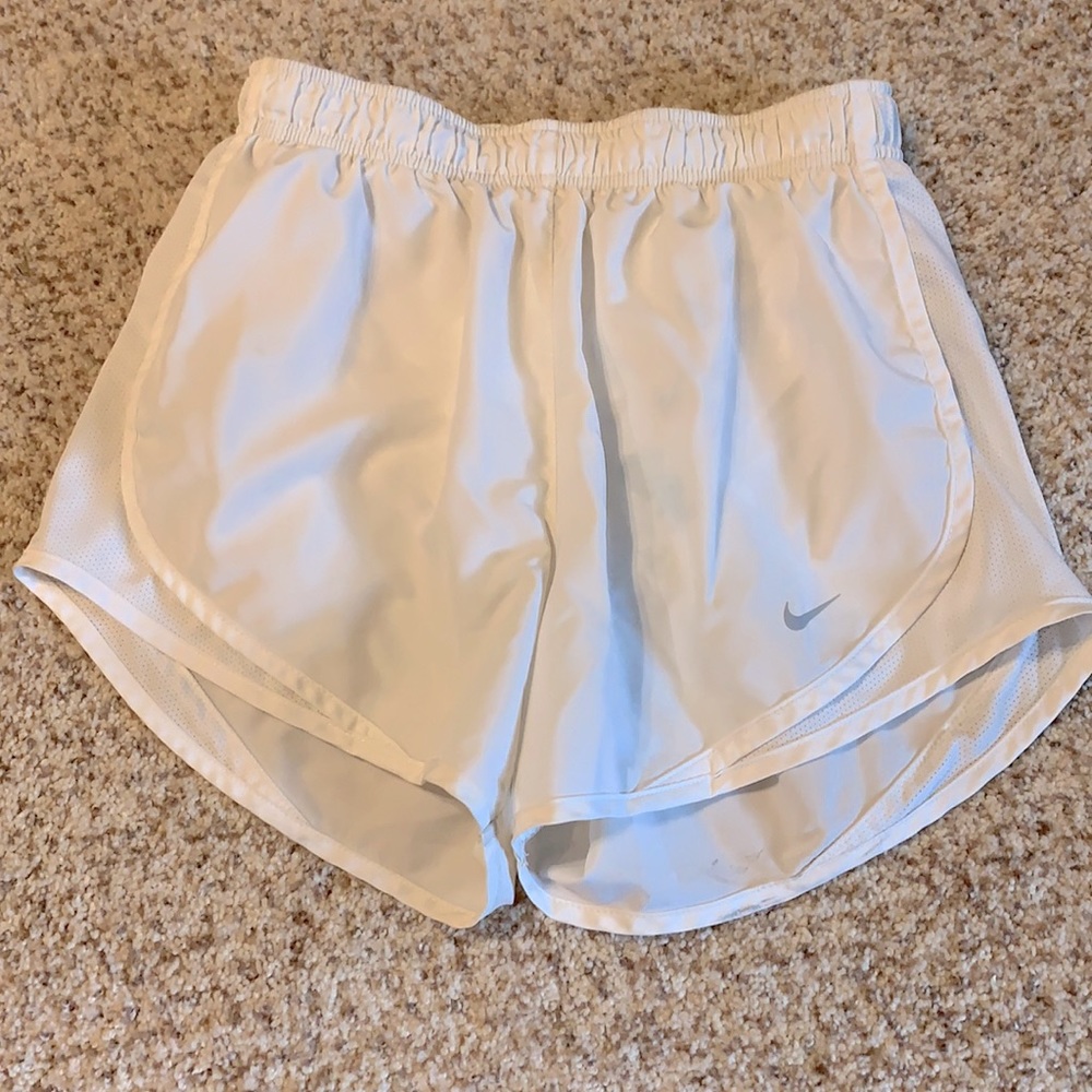 White nike shorts